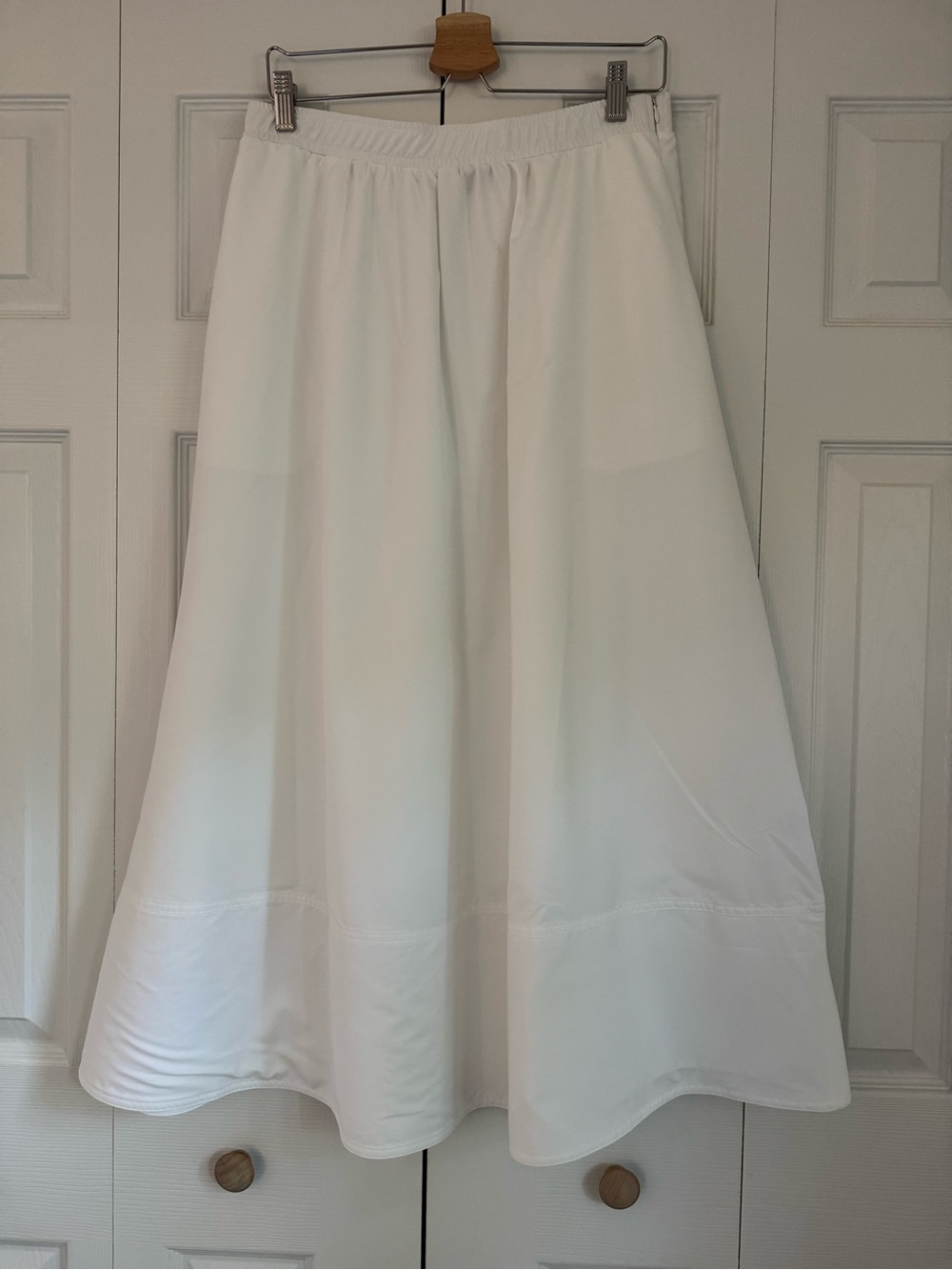 Women’s White Full Midi Tiered Skirt Size M